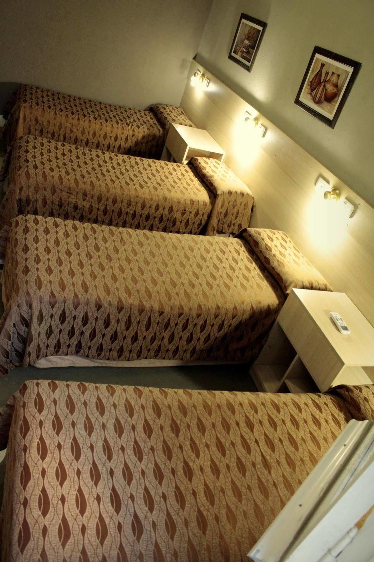 Hagoth Hostel Buenos Aires Bagian luar foto